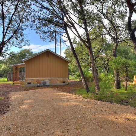 Cabins At Flite Acres - Coyote Cabin Wimberley Εξωτερικό φωτογραφία